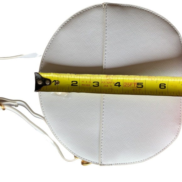 Tommy Hilfiger Saffiano Canteen Crossbody Purse Bag White Women’s NWT - Picture 13 of 14